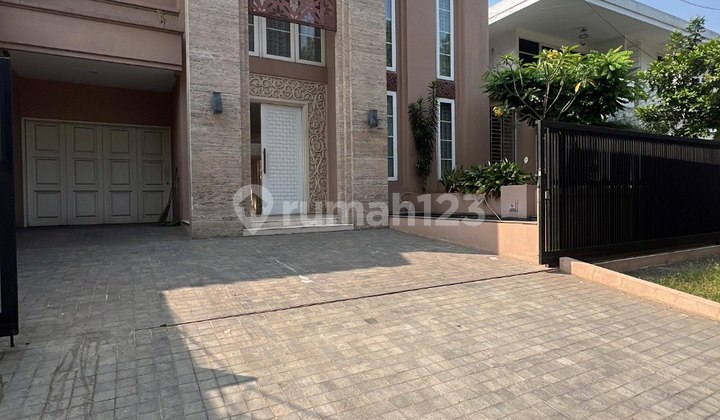 Good Semi-Furnished House Ready to Live in Pondok Indah