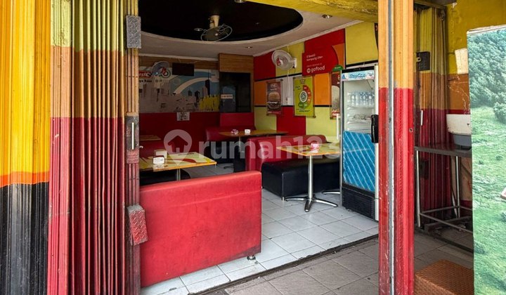 Bangunan Komersial di Area Wr Supratman Ciputat Timur