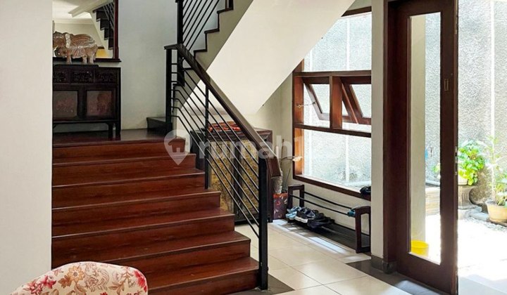 Rumah Bagus Siap Huni Semi Furnished di Pondok Indah Jaksel