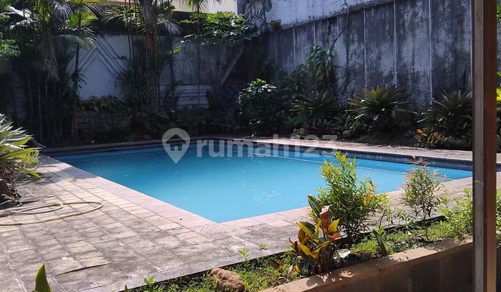 Old Well-Maintained Good House Ready to Occupy in Pondok Indah
