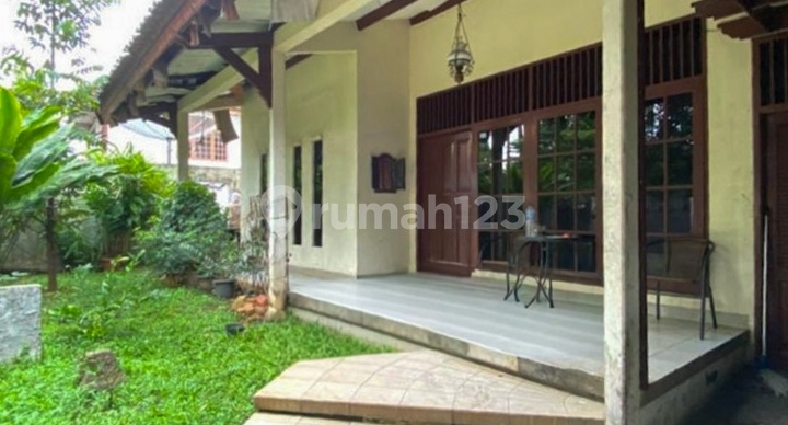 Rumah Lama Dalam Komplek Di Lebak Bulus Jakarta Selatan Rumah Lama Dalam Komplek Di Lebak Bulus Jakarta Selatan