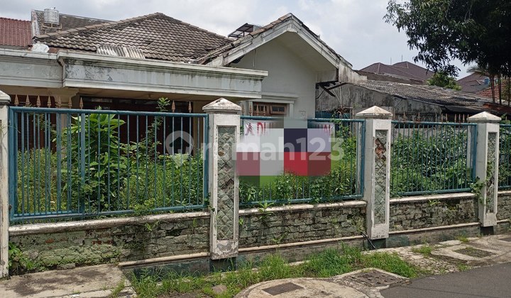 Rumah Lama Lokasi Bagus di Cipete Jakarta Selatan