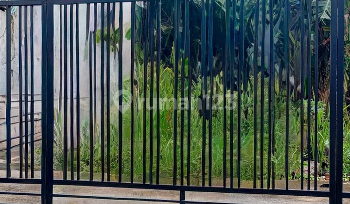 Tanah Siap Bangun Pinggir Jalan Raya di Pangkalan Jati Depok