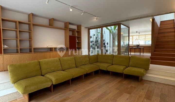 Modern Well-Designed House Ready to Occupy in Kebayoran Baru