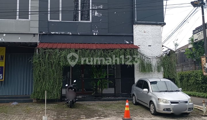 Good 2-Story Shophouse Ready to Use in Karang Tengah Lebak Bulus