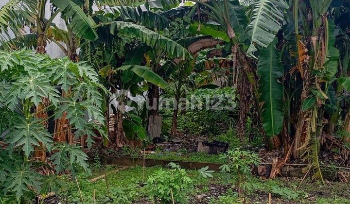 Land Ready to Build on the Highway Side in Pangkalan Jati, Depok