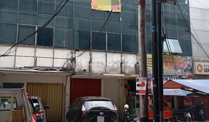 Good 3-Story Ruko Ready for Use in Mayestik Kebayoran Baru Good 3-Story Ruko Ready for Use in Mayestik Kebayoran Baru
