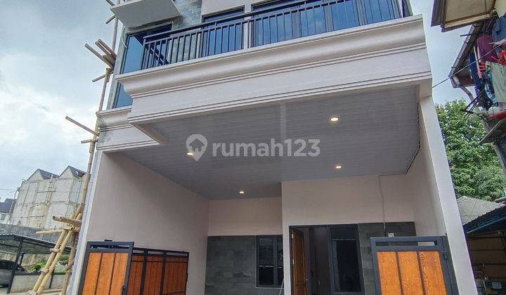 Rumah 2 Lantai 3 Menit Mall Cijantung Jaktim 1