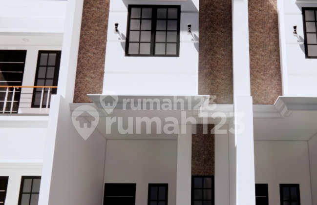 Rumah Dekat Taman Mini Free Biaya Surat-Surat Rumah Dekat Taman Mini Free Biaya Surat-Surat