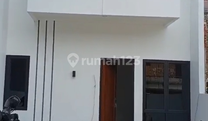 SHM House Only 1 Kilometer to Graha Cijantung Mall East Jakarta 2