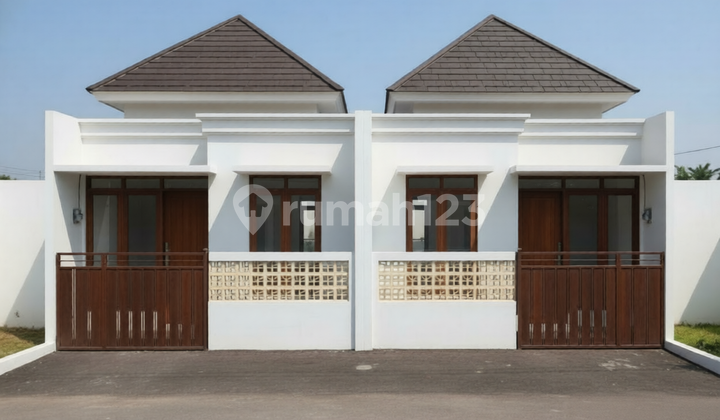 Rumah Akses Mobil No Carport/Garasi 2 Kamar Tidur