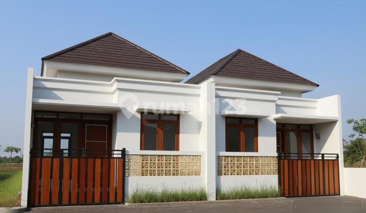 House Car Access No Carport/Garage 2 Bedrooms 2