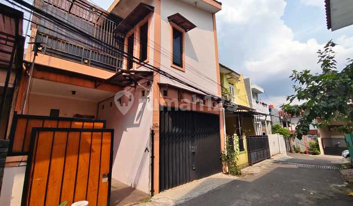 Rumah Murah Strategis 2 Lantai Di Cijantung  1