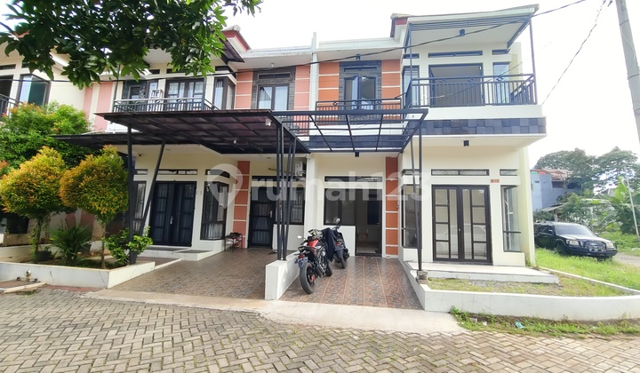 Rumah 2 Lantai Di Jatisampurna,pinggir Jalan Utama Rumah 2 Lantai Di Jatisampurna,pinggir Jalan Utama