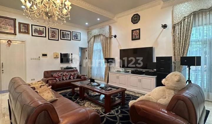 Rumah Lux di Pejaten Timur Akses Mudah Jakarta