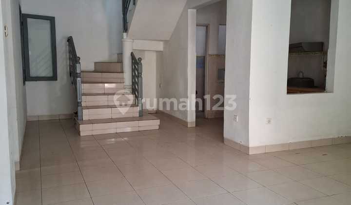 Rumah 2 Lantai di Komplek The Address Cibubur 2