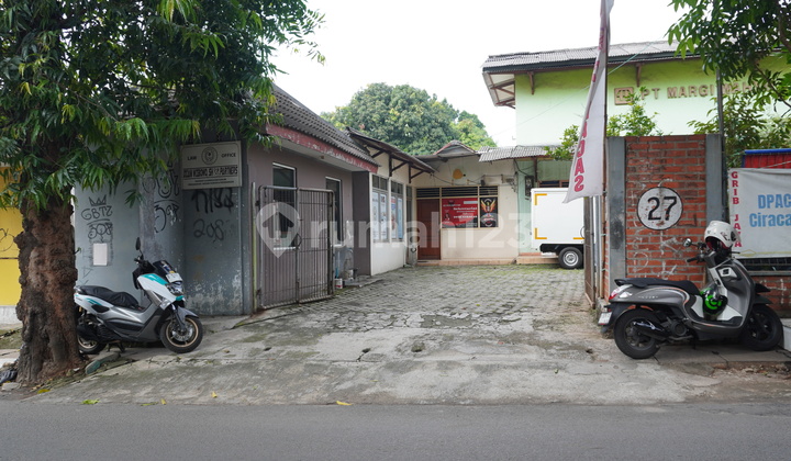 Tanah 1000M dan Bangunan 600M di Ciracas Tanah 1000M dan Bangunan 600M di Ciracas