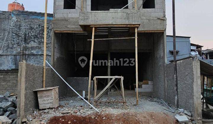 Di Jual Rumah Cluster 2 Lantai Lokasi Kramatjati Jakarta Timur 1