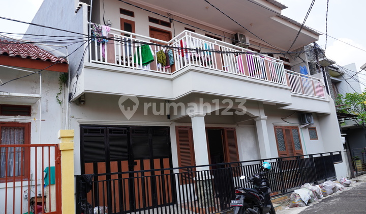Spacious 2-Story Ready-to-Occupy House in Strategic JatiMakmur 2