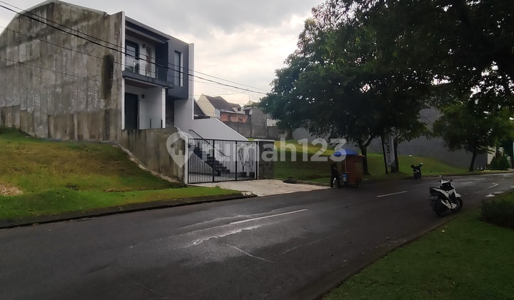 Rumah 3 Lantai di Bukit Golf Cimanggis Depok 2