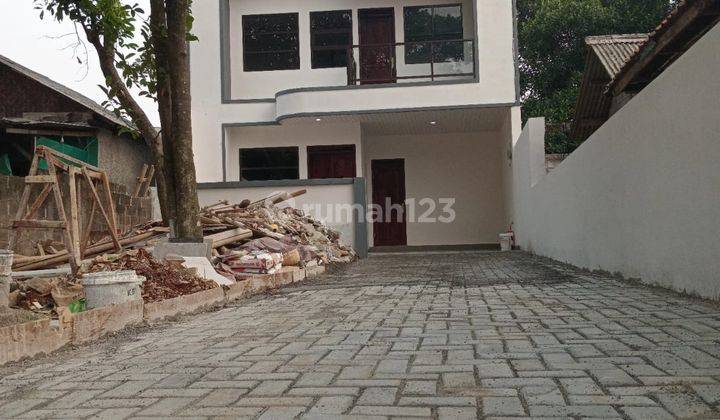 Di Jual Rumah 2 Lantai Lokasi Kranggan Jati Sampurna Kota Bekasi 2