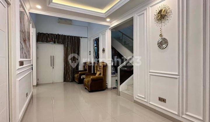 Rumah Mewah Posisi Hook di Green Park Jatiwarna 2