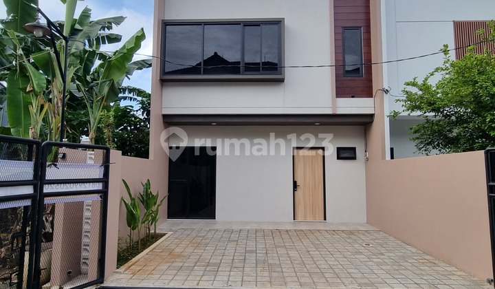 Ready-to-Occupy 2-Story House in Strategic Kelapa Dua, Depok 2