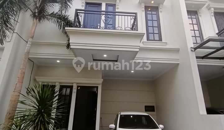 Rumah 2 lantai di cipedak jagakarsa jakarta selatan 1