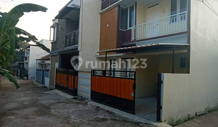 Modern 2-Story House in Jatirangga-Bekasi 2
