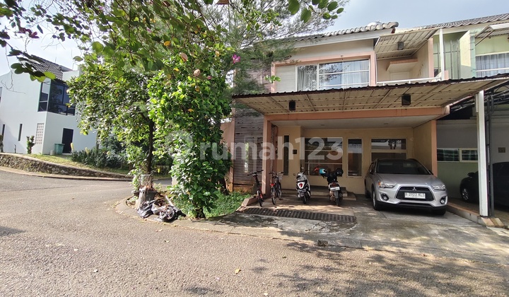 Luxury Hook House In Elite Green Park Bekasi Cluster