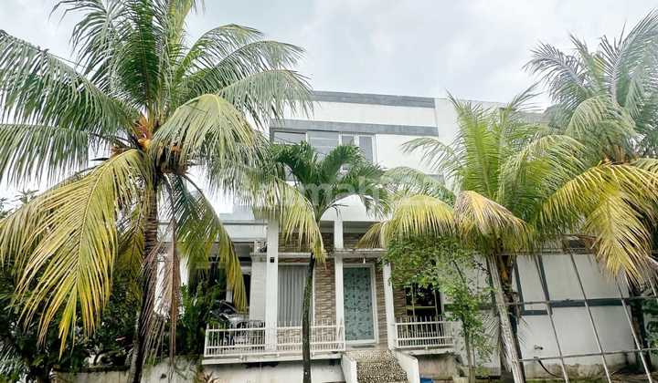 2-Story Hook House Harvest City Cileungsi