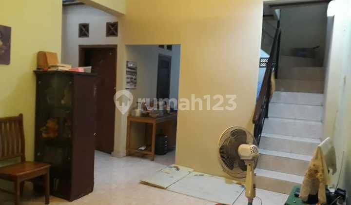 Ready to Occupy 2-Story House in Strategic Sawangan Depok 2