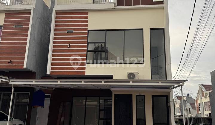 Rumah 2 ½ Lantai di Cimuning Mustikajaya-Bekasi