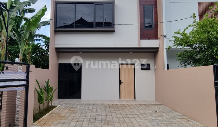 Rumah 2 Lantai Semi Furnish Kelapa Dua-Depok