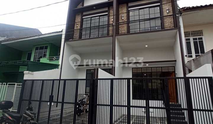 Rumah Baru Siap Huni Pondok Kelapa Jakarta