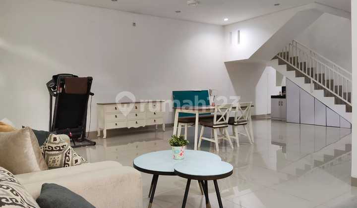 Disewakan Rumah Komplek Town House Ada Furnished, Lokasi Beberapa Meter di Belakang Kantor Antam, Tb Simatupang, Dekat ke Pasar Minggu dan Aeon Mall, Jakarta Selatan 2