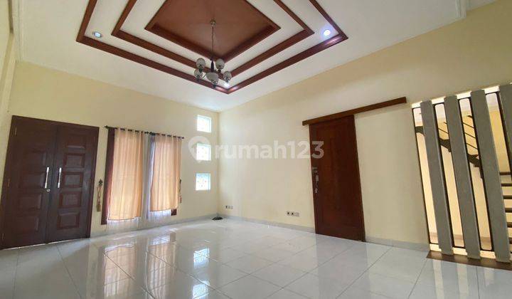 Disewakan rumah dalam Komplek dekat Living Plaza Mall, Cinere, Depok, Jawa barat 2