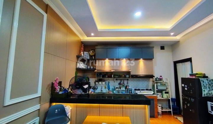 Special Price, Murah!
Dijual Rumah townhouse Mewah dekat ke Tb Simatupang, Kebagusan, Jakarta Selatan 2