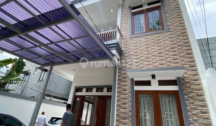 Disewakan Rumah Minimalis Modern Dg Semi Furnisher Di Jl Cempaka, Dekat Perbatasan Jaksel Dg Tangsel
 1