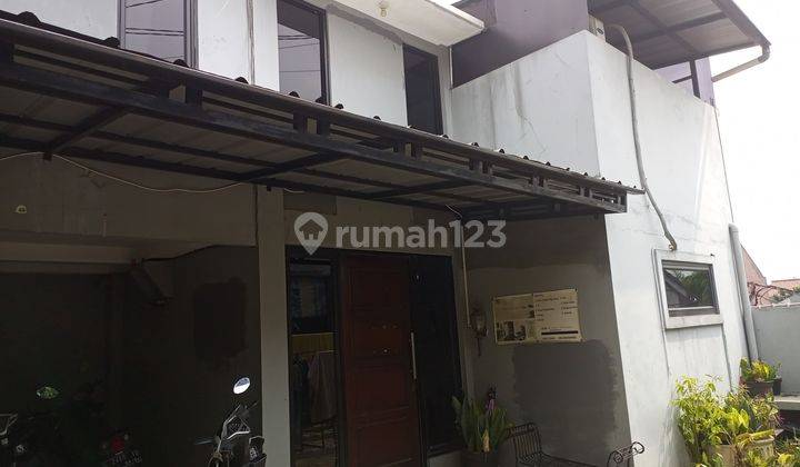 Dijual Rumah Bisa utk tinggal keluarga dan bisa Kosan Mahasiswa UI, lokasi sangat bagus dilingkungan UI Depok
 1