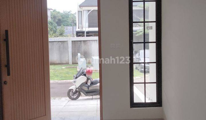 Disewakan Rumah Cantik Di Rempoa Dekat Mrt Lebak Bulus (unfurnished, Bonus Fasilitas 2 Ac), Di Cluster Ada Fasilitas Club House & Kolam Renang 2
