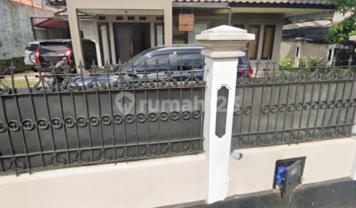 Disewakan Rumah Cantik dan Asri 1 Lantai, Halam dan Parkir Luas bisa 3 Mobil, Sudah Ada Ac, Water Heater, Lokasi Dekat Ragunan dan Dekat ke Tb Simatupang, Jakarta Selatan