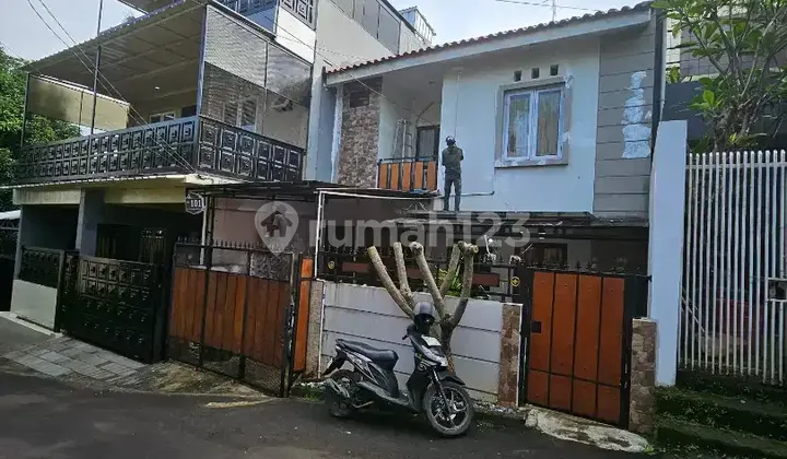 House for Rent in Cirendeu Near MRT Lebak Bulus, Cirendeu