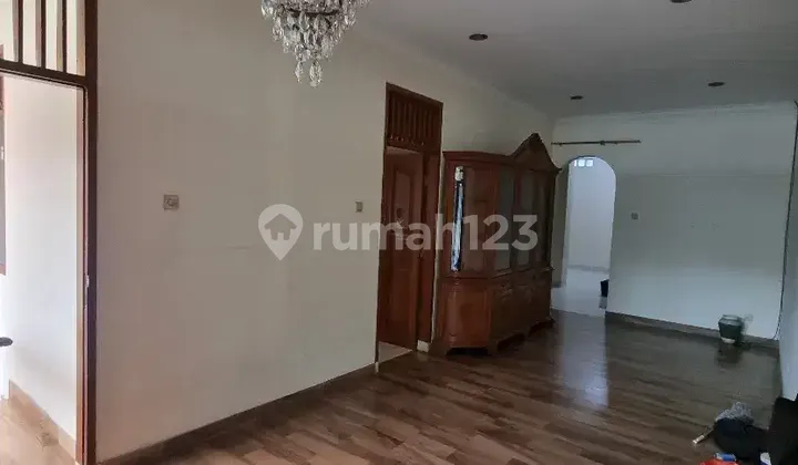 Disewakan Rumah Komplek Cirendeu, Dekat Ke Mrt Lebak Bulus, (unfurnished, Bonus Ac, Water Heater, Kitchen Set) 2