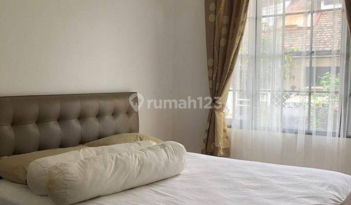 Disewakan Full Furnished Rumah Komplek Luas Dekat Aeon Mall Tb Simatupang, Tanjung Barat, Jakarta Selatan 2