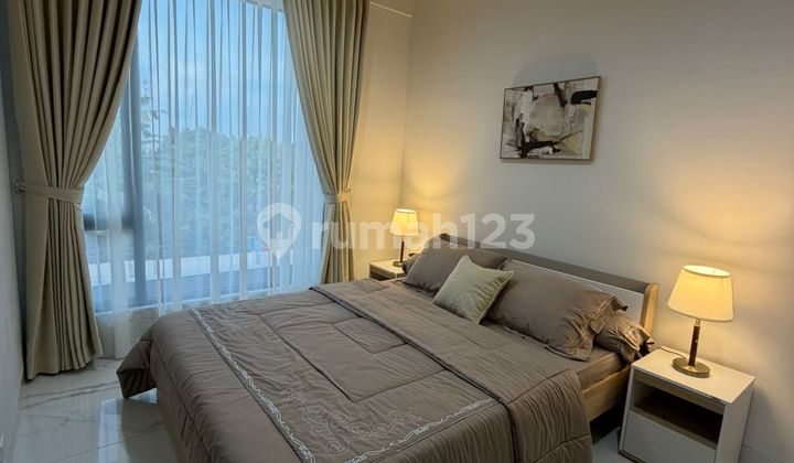 For Rent New House, Fully Furnished All New, Swimming Pool Complex in the Elite South City Area, Tangsel Near MRT Lebak Bulus