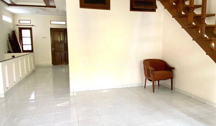 Disewakan Rumah Dekat Tb Simatupang, Semi Furnished, Ada Ac, Kitchen Set, Lemari. Lokasi Ragunan, Pasar Minggu, Jakarta Selatan
 2