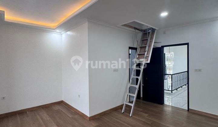 Miliki Rumah 3 Lantai yang Asri Ini, Dijual dengan Pemandangan Indah yang Menambah Nilai Estetika di Lingkungan Hunian. Rumah Ini Berada di Area Strategis serta Menawarkan Lingkungan Fasilitas yang Lengkap, Cocok untuk Anda yang Menginginkan Hunian Nyaman Miliki Rumah 3 Lantai yang Asri Ini, Dijual dengan Pemandangan Indah yang Menambah Nilai Estetika di Lingkungan Hunian. Rumah Ini Berada di Area Strategis serta Menawarkan Lingkungan Fasilitas yang Lengkap, Cocok untuk Anda yang Menginginkan Hunian Nyaman