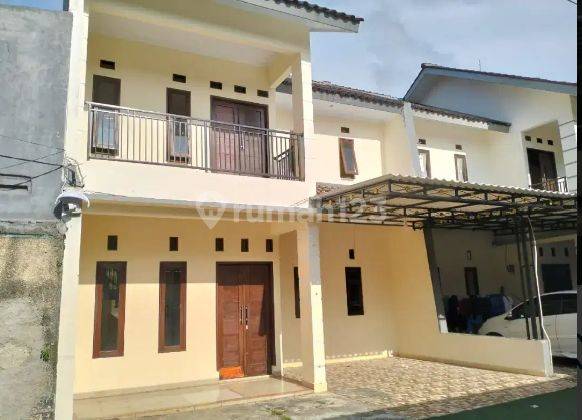 Disewakan Murah Rumah Lokasi Bagus, Hanya Selangkah Dari Gerbang Tol Brigif, (unfurnished), Cinere
 1