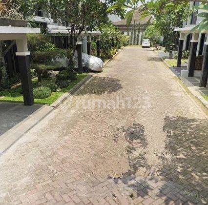 Disewakan Full Furnished Rumah Town House Dekat Ke Tb Simatupang, Kebagusan, Jakarta Selatan
 1